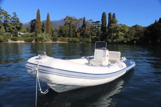 Ferrario 0utline 570 + Suzuki 40 hp (NUOVO del 2026) 0utline 570 + Suzuki 40 hp (NUOVO del 2026) usata in vendita