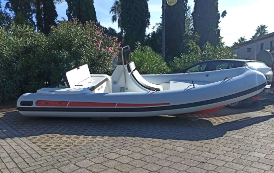 SPECIAL 550 + 40hp MERCURY (TUTTO 2025) 550 + 40hp MERCURY (TUTTO 2025) usata in vendita