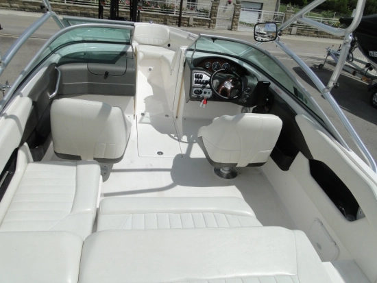 Regal 2000 BOWRIDER usado à venda
