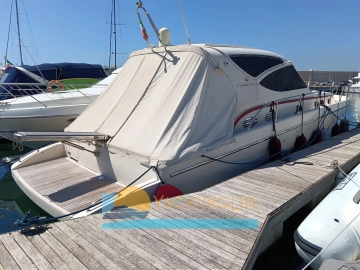 Cayman Yachts 43 WA usata in vendita