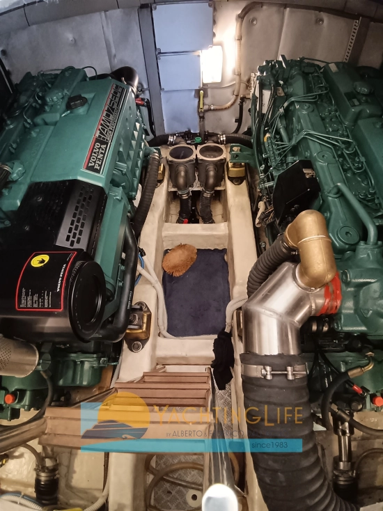 Cayman Yachts 43 WA de segunda mano en venta
