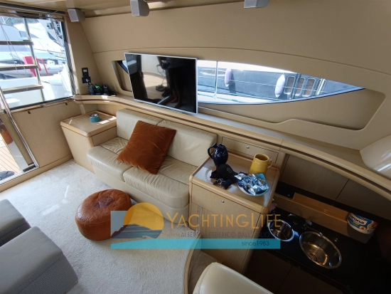 Ferretti 550 usado à venda