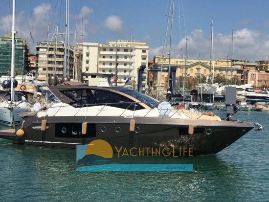 Cranchi M44 HT usado à venda