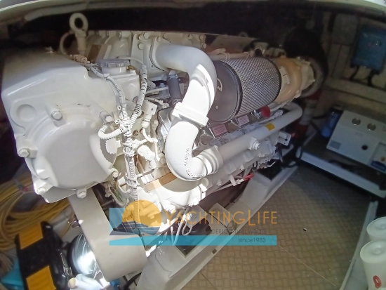 Ferretti 560 usado à venda