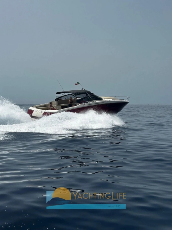Baia ONE 43 FORCE usado à venda