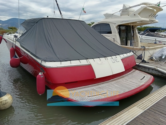 Baia ONE 43 FORCE usado à venda