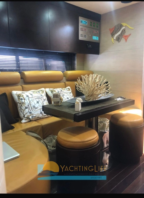 Cayman Yachts 48 WA usado à venda