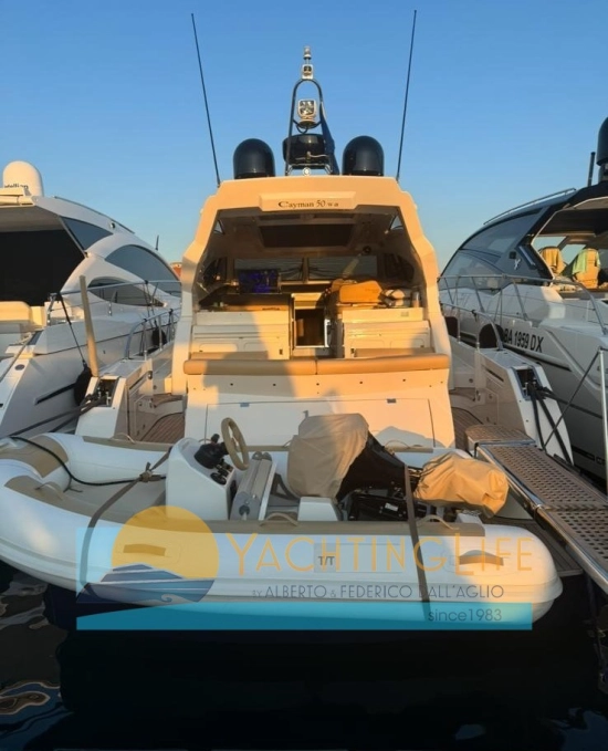 Cayman Yachts 48 WA usado à venda