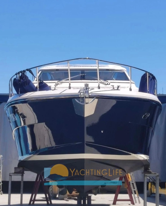 Cayman Yachts 48 WA usado à venda