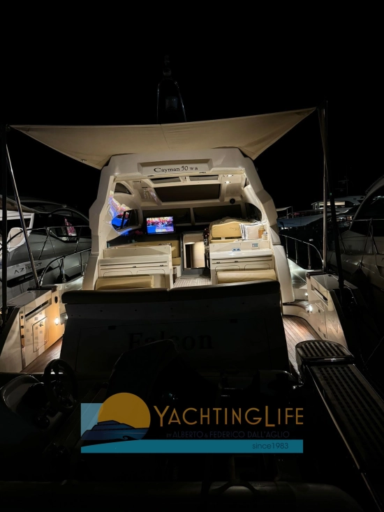 Cayman Yachts 48 WA usado à venda