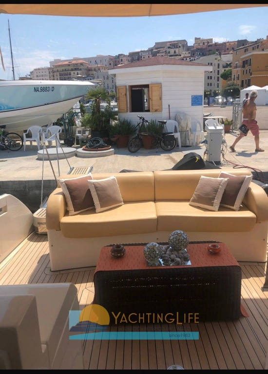Cayman Yachts 48 WA usado à venda