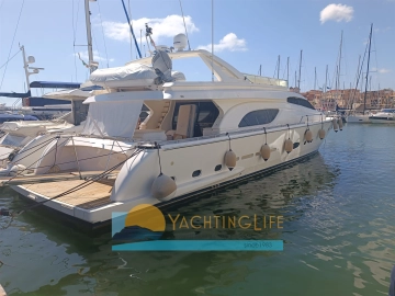 Ferretti 810 usado à venda