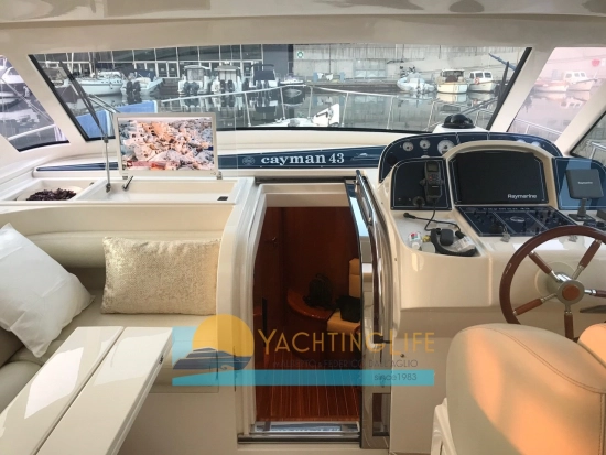 Cayman Yachts 43 WA de segunda mano en venta