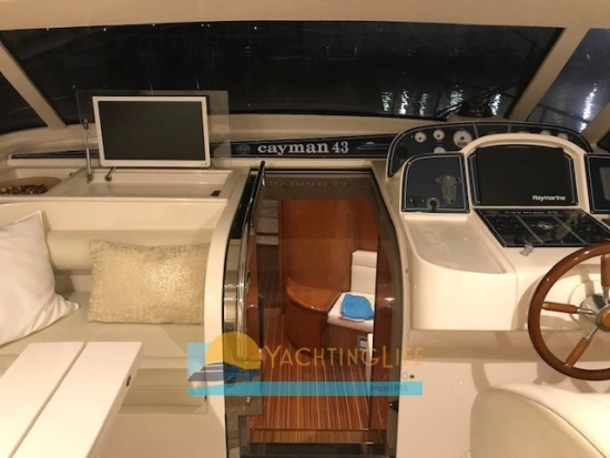 Cayman Yachts 43 WA de segunda mano en venta