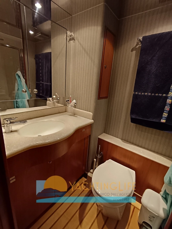 Hatteras Yachts 64 Convertible usata in vendita