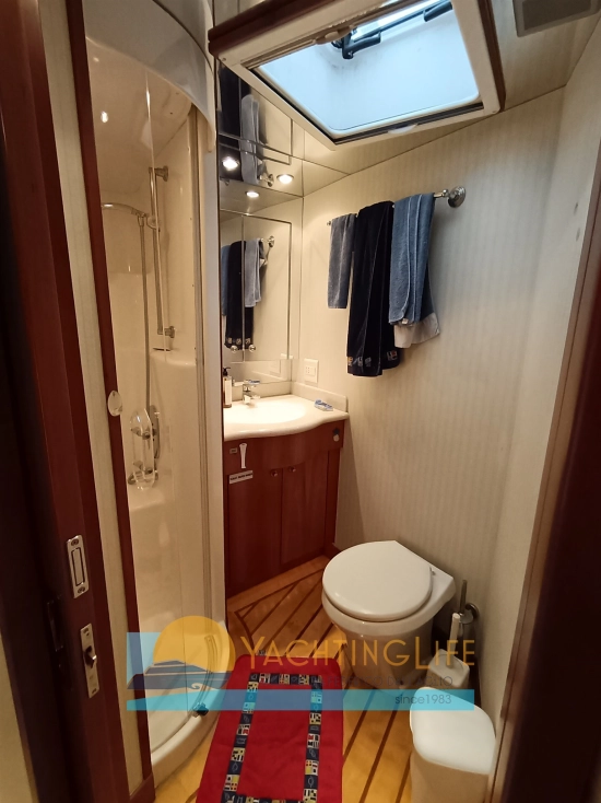 Hatteras Yachts 64 Convertible usata in vendita