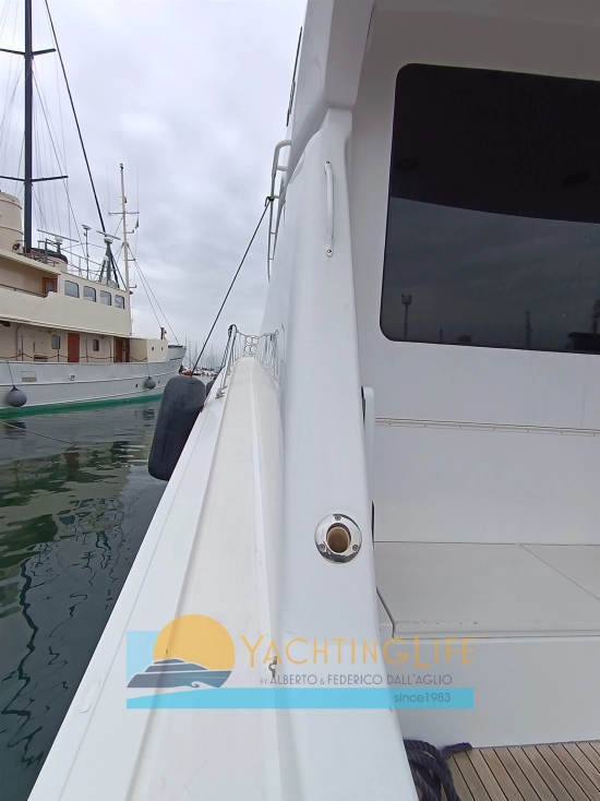 Hatteras Yachts 64 Convertible usata in vendita
