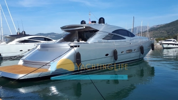 Pershing 76 usado à venda