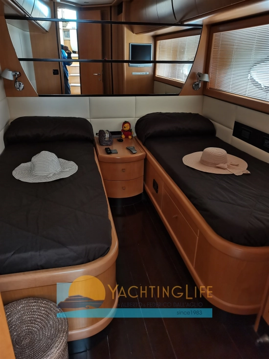 Pershing 76 usado à venda