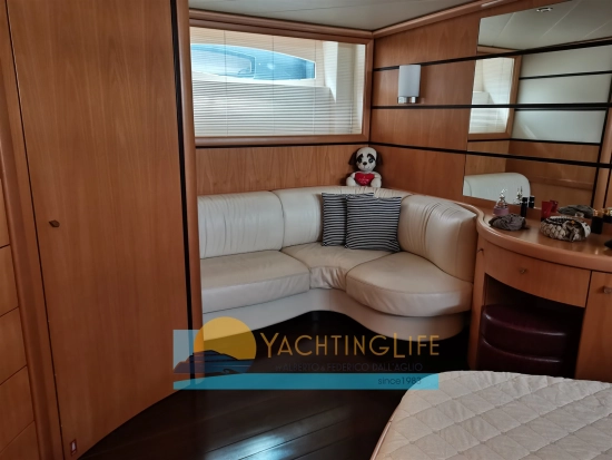 Pershing 76 usado à venda