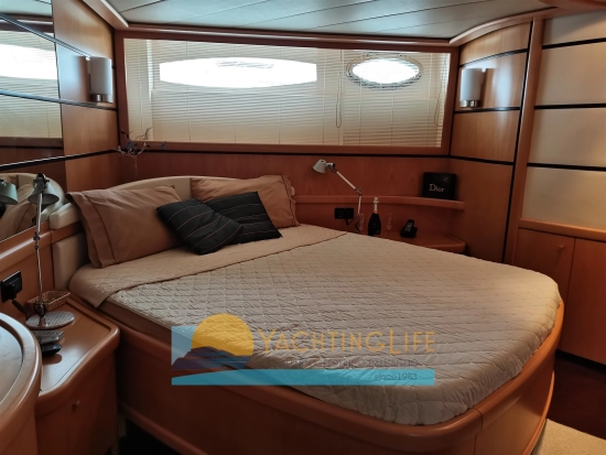 Pershing 76 usado à venda