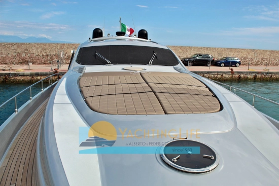 Pershing 76 usado à venda