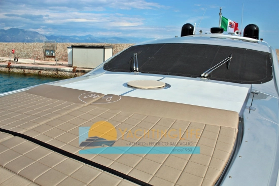 Pershing 76 usado à venda