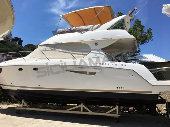 Jeanneau Prestige 39 Fly novos à venda