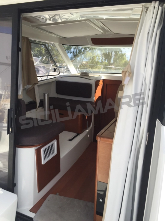 Jeanneau Merry Fisher 855 usado à venda