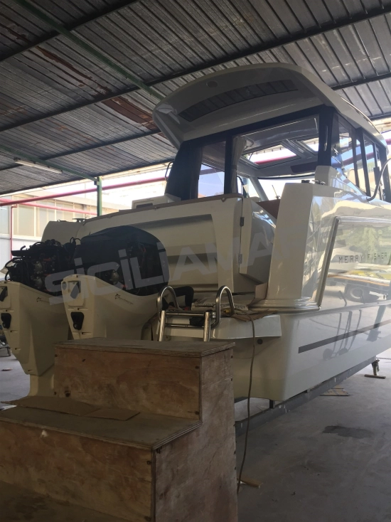 Jeanneau Merry Fisher 855 usado à venda