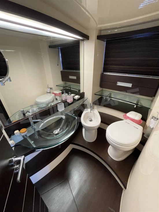 Azimut 68S usado à venda