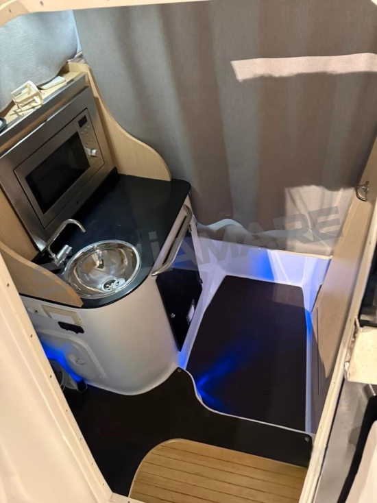 Saver 750 Cabin usado à venda