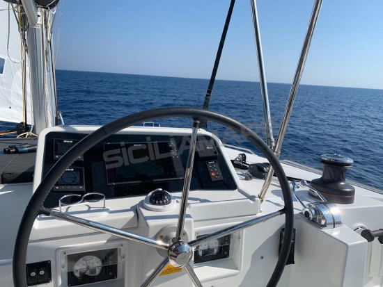 Lagoon 450 usata in vendita