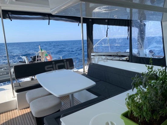 Lagoon 450 usata in vendita