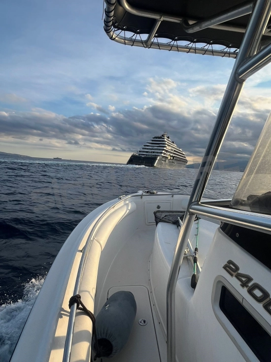 Century boats 2400 CC usata in vendita