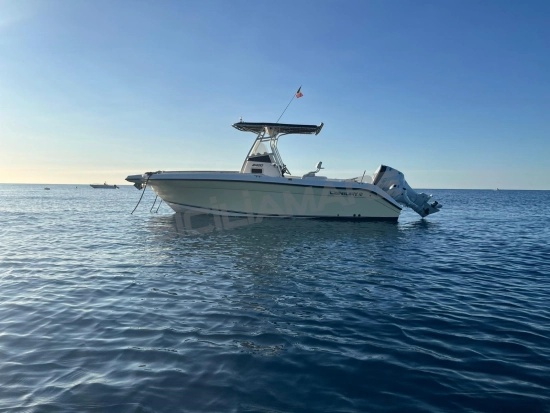 Century boats 2400 CC usata in vendita