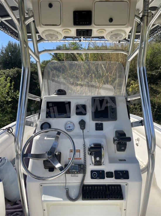 Century boats 2400 CC usata in vendita