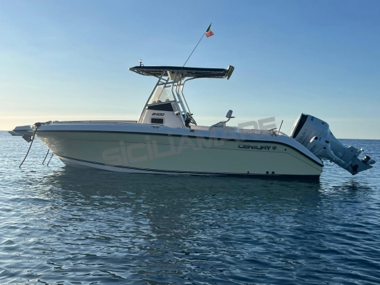 Century boats 2400 CC usata in vendita
