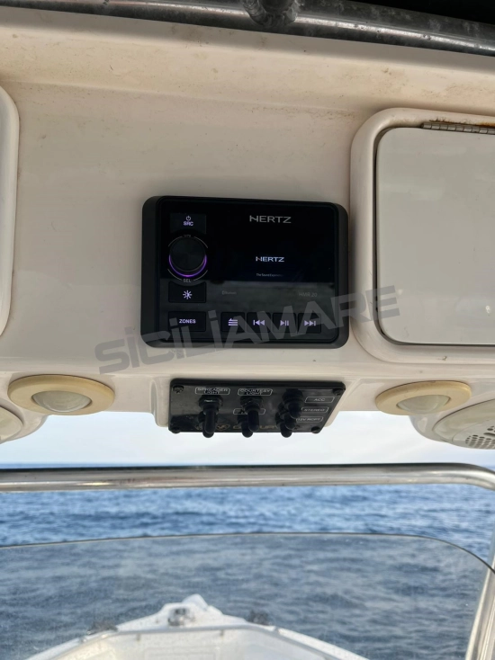 Century boats 2400 CC usata in vendita