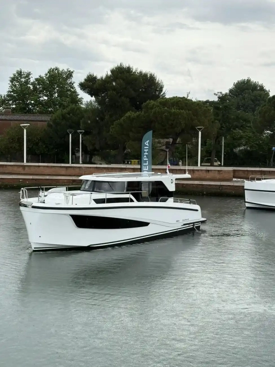 Delphia 10 Sedan nuevo en venta