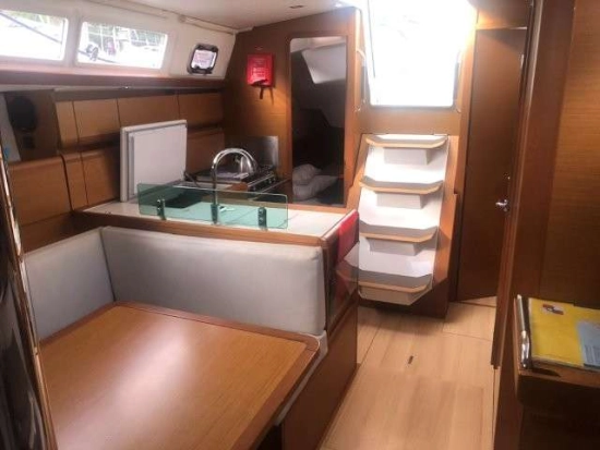 Jeanneau Sun Odyssey 389 usado à venda