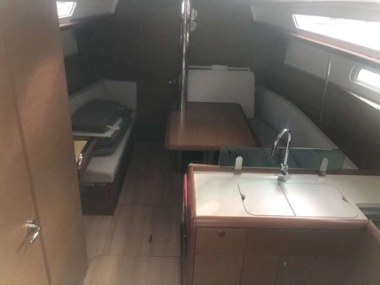 Jeanneau Sun Odyssey 389 usado à venda