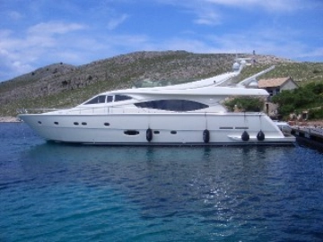 Ferretti 76 usado à venda