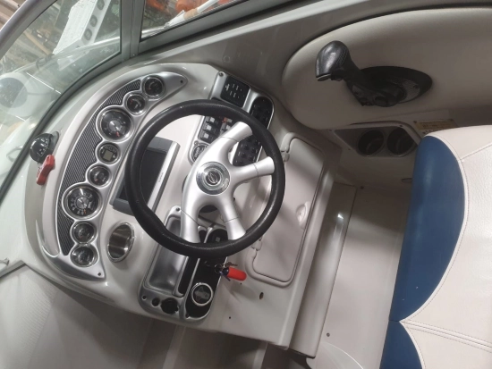 Crownline 270 CR usado à venda