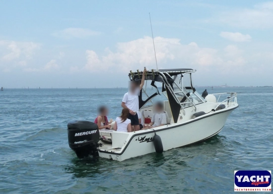 Mako Marine 215 WA usata in vendita