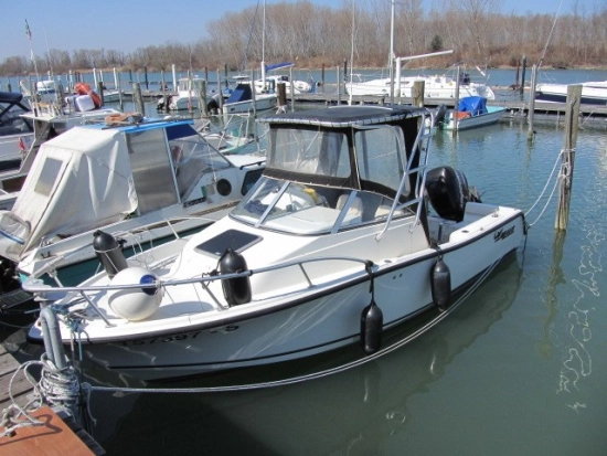 Mako Marine 215 WA usata in vendita