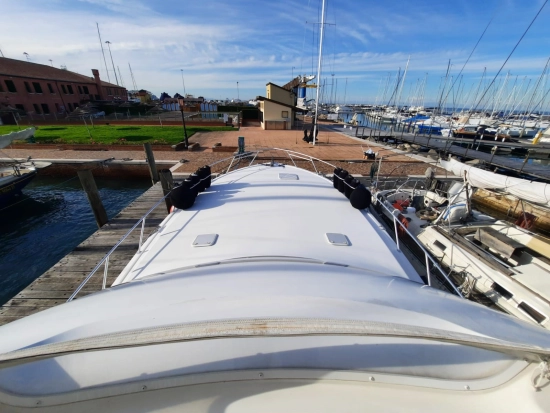 Viking Yachts 57 Convertible de segunda mano en venta