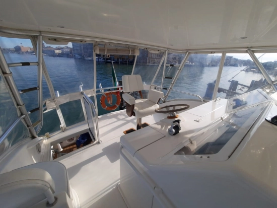 Viking Yachts 57 Convertible de segunda mano en venta
