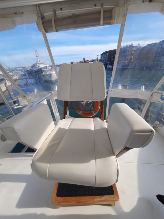Viking Yachts 57 Convertible de segunda mano en venta
