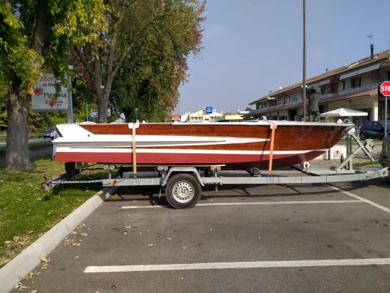 Chris Craft SUPER SPORT 21 usado à venda